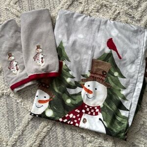 Shower Curtain with matching hand towels